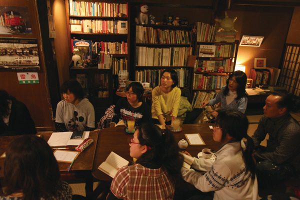 過去の読書会の様子＠ことばのはおと