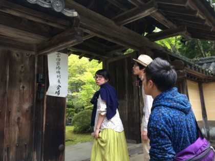 いよいよ神護寺の宝物虫払特別展へ