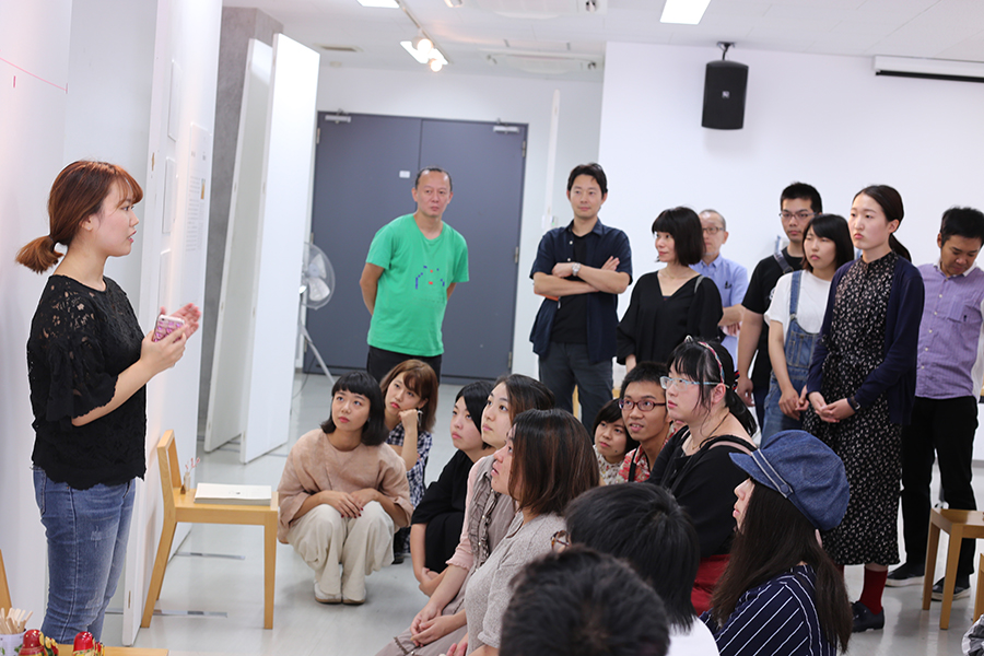 韓国からの交換留学生・ヘビンさんも展示します!