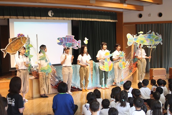 活動報告 学科サークル あんふぁんずー 佛教大学付属幼稚園で公演 こども芸術学科 Kua Blog