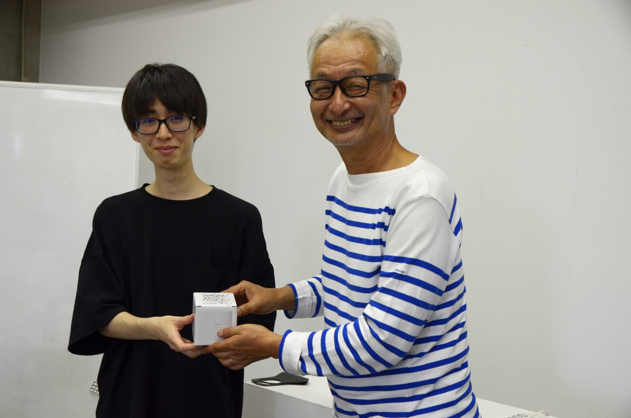 【授業風景】客員教授の秋田道夫先生への最終発表会(3年生アドバンスドデザインⅠA) プロダクトデザインコース KUA BLOG