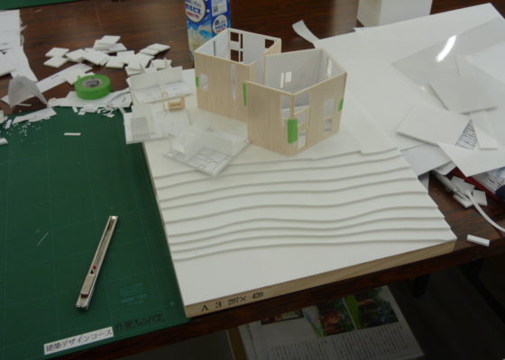 建築デザインコース 名作住宅の模型をいきなりつくってみる 建築デザインコース 通信教育部