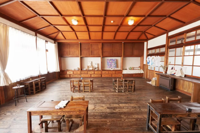 【コミュニケーションデザイン領域】“声を使わない”からこそ見えてきた。修了生 夏目文絵さん がひらく、コミュニケーションデザインのミライ。