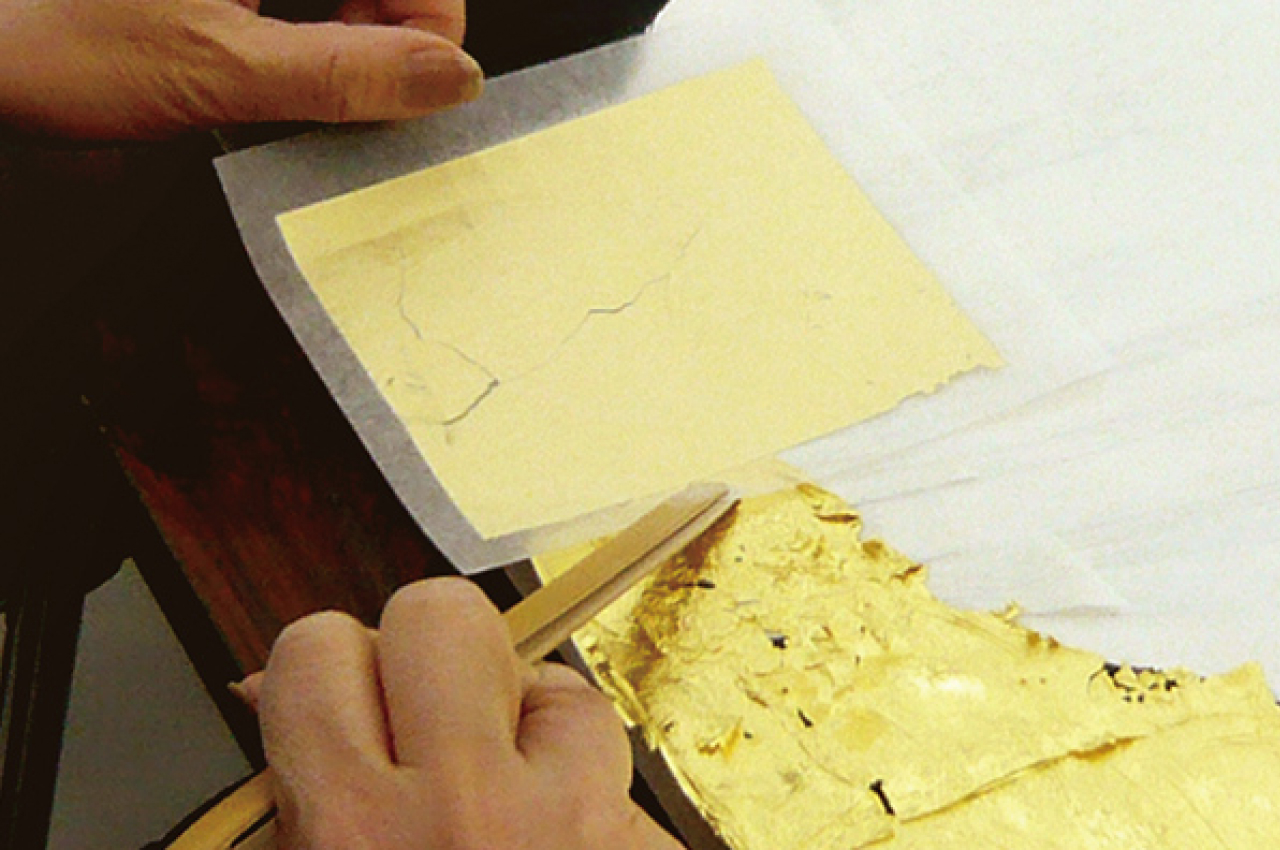 金箔・絵具での制作