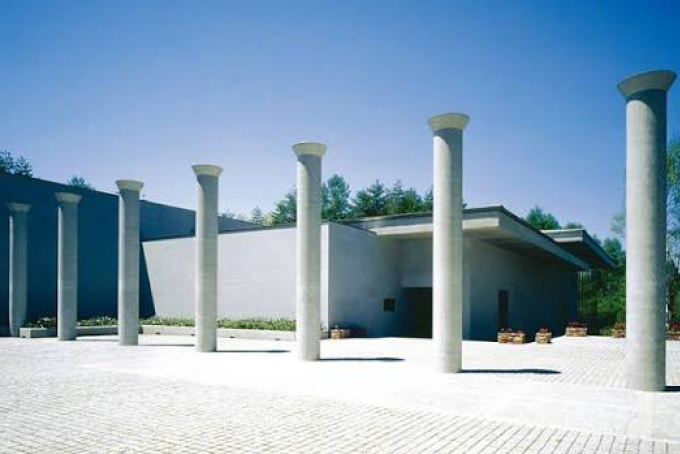 本物の美術館で実際の展示をつくる
