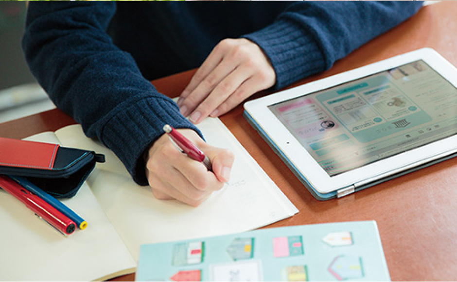 本学オリジナル動画教材とテキストで学ぶ