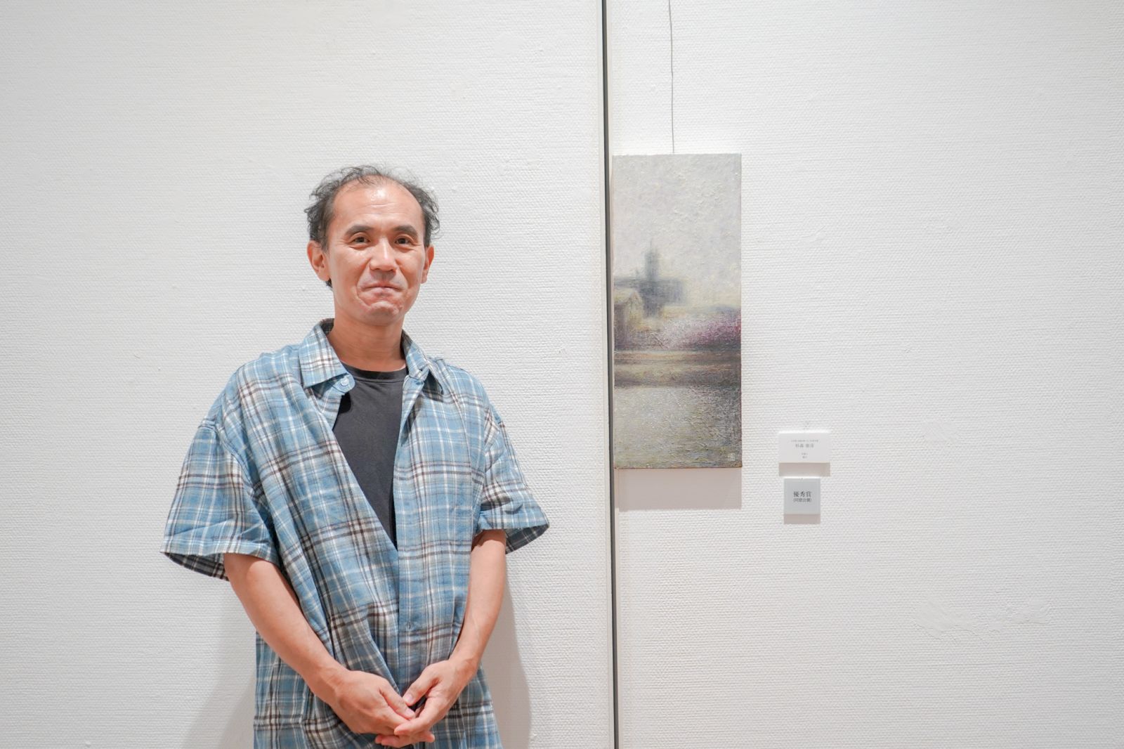 優秀賞（同窓会賞）を受賞された杉森康彦さん　「花曇り 鴨川」