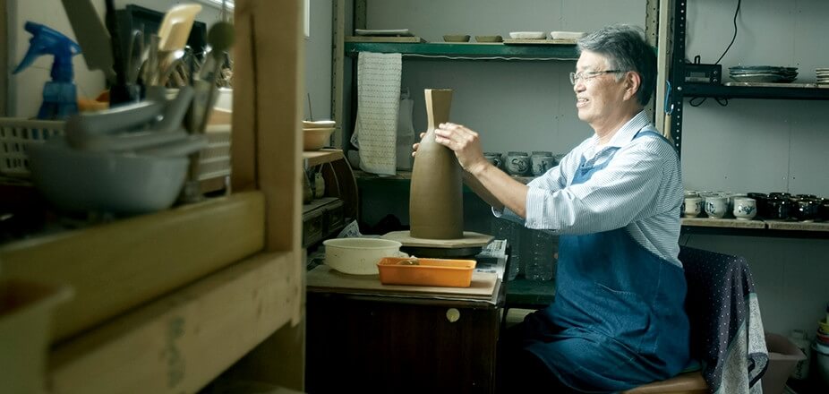 元公務員、趣味の陶芸を学び直したい思いを叶えて