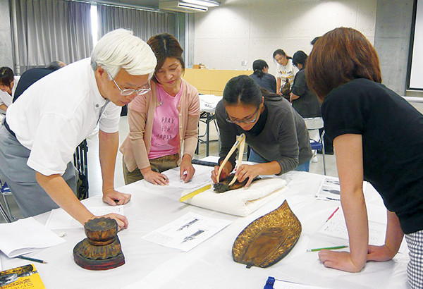 美術品の調査方法